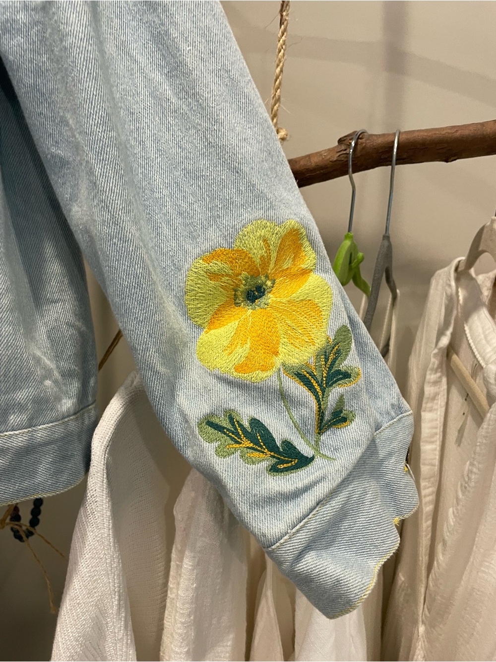 RARE Anthropologie limited edition alice in wonderland embroidered denim jacket - Picture 4 of 8
